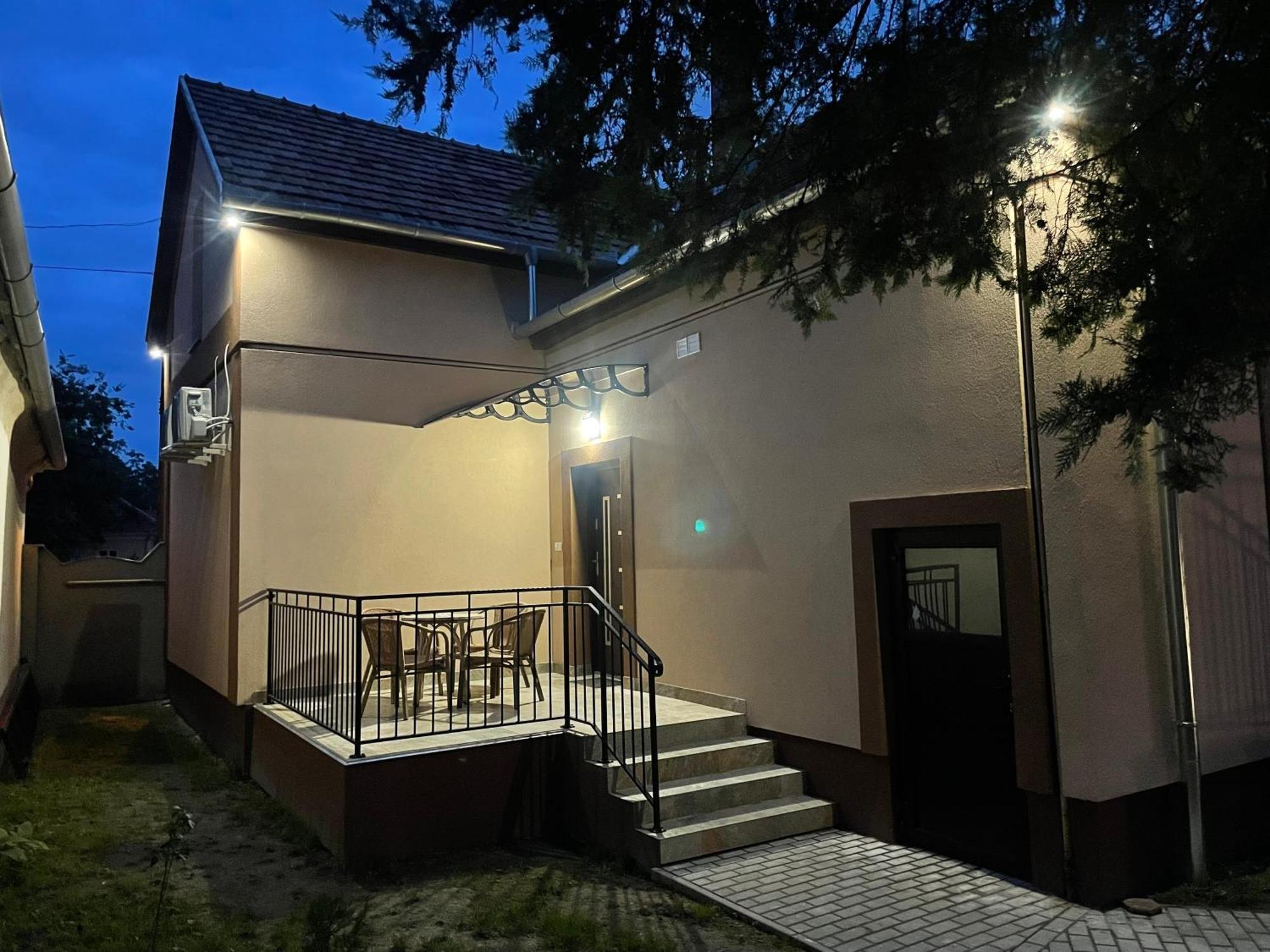 Kovacs Apartmanhaz Kiskunhalas Room photo